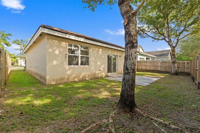 3448 NE 1st St 3448, Homestead, FL 33033