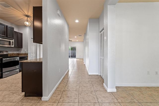 3448 NE 1st St 3448, Homestead, FL 33033