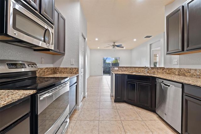 3448 NE 1st St 3448, Homestead, FL 33033