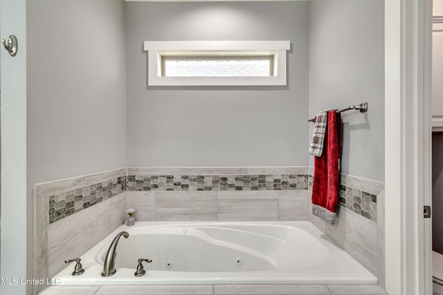 262 Hidden Hills Parkway, Brandon, MS 39047