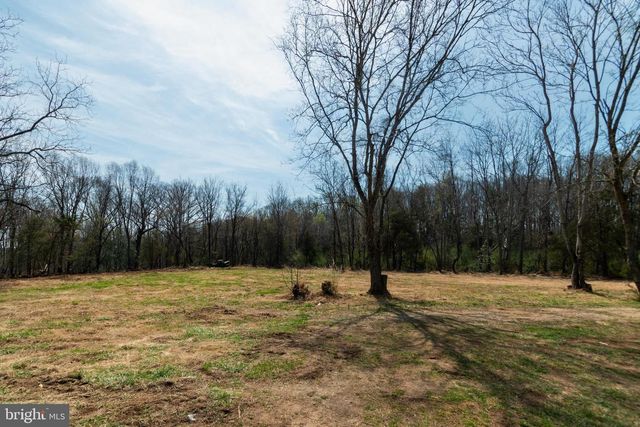 19005 TIDEWATER TRL, Fredericksburg, VA 22408