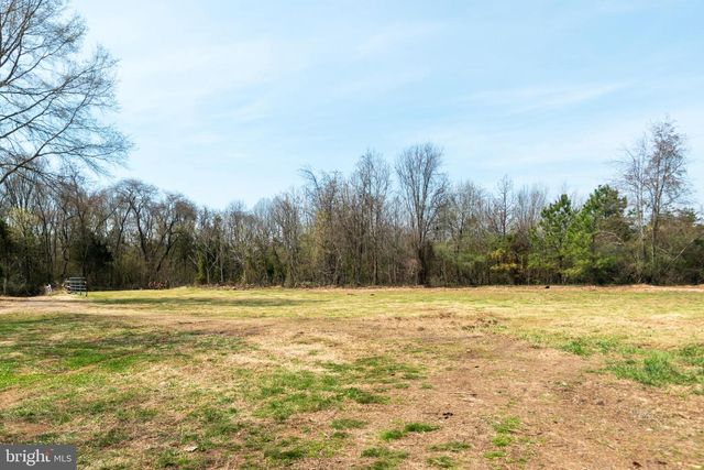 19005 TIDEWATER TRL, Fredericksburg, VA 22408