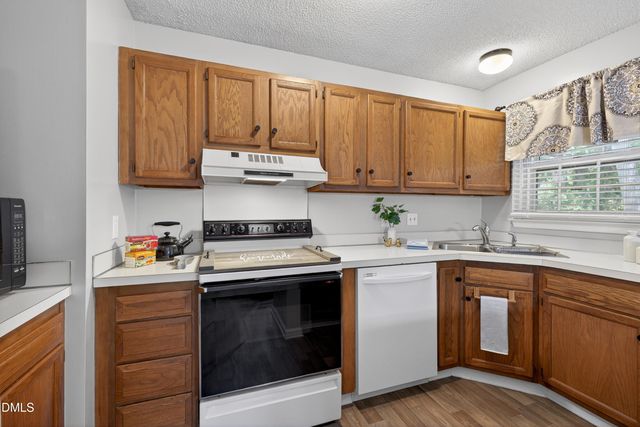 5313 Thistlebrook Court, Raleigh, NC 27610