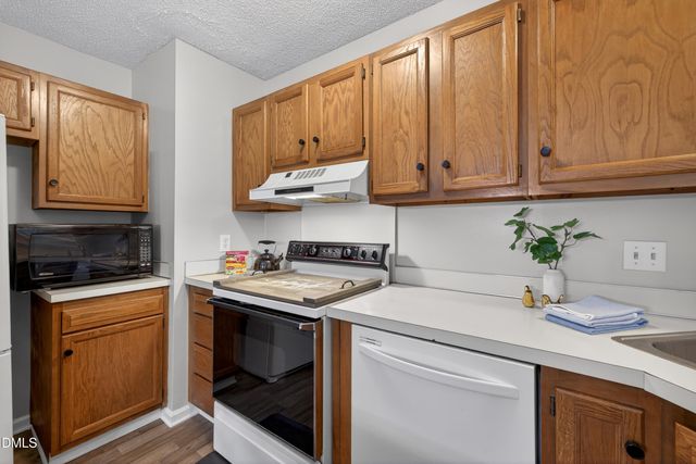 5313 Thistlebrook Court, Raleigh, NC 27610