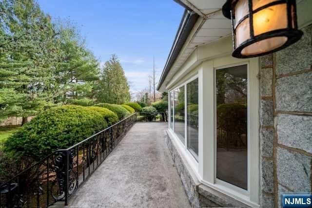 35 Old Dock Road, Alpine, NJ 07620