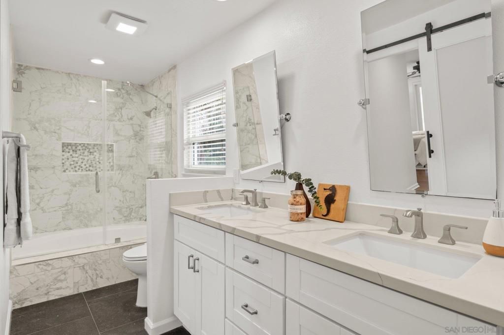 Image 29 of property listing at 2505 Hidden Valley Pl, La Jolla, CA 92037