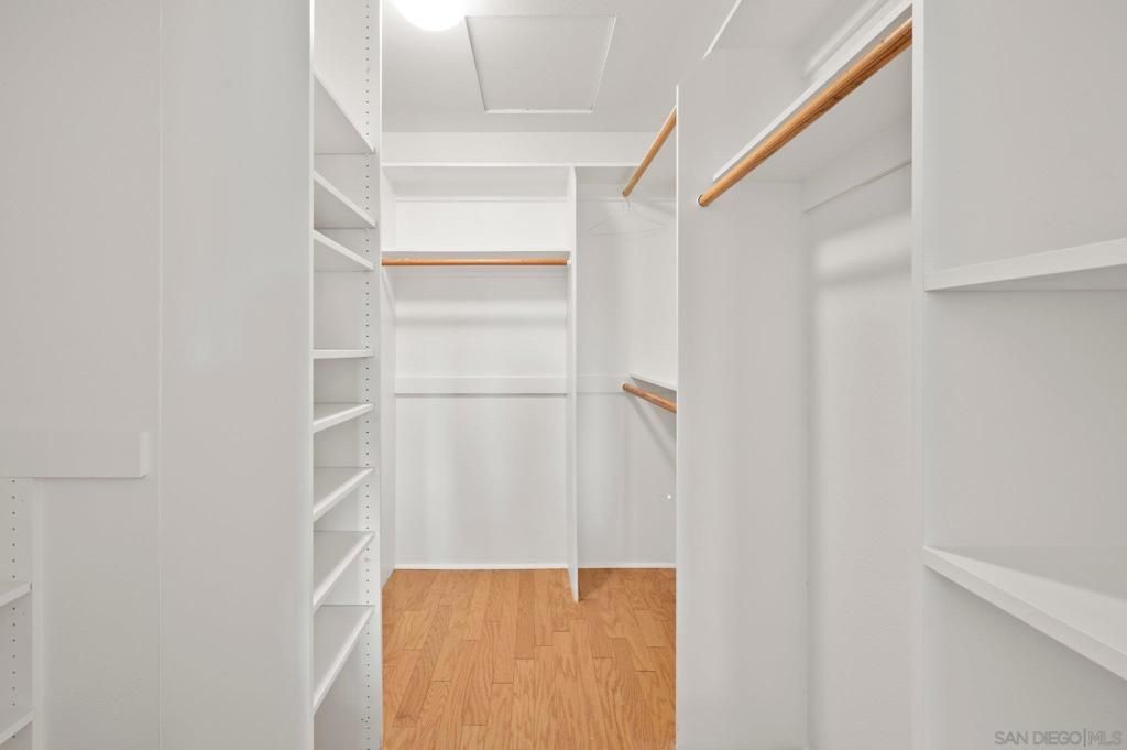 Image 30 of property listing at 2505 Hidden Valley Pl, La Jolla, CA 92037