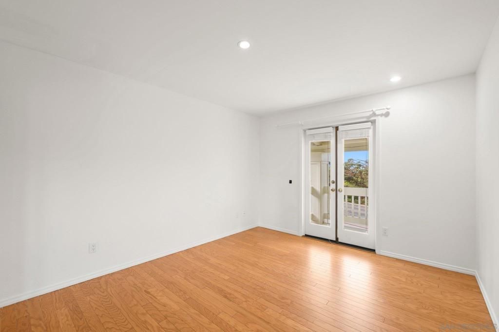 Image 35 of property listing at 2505 Hidden Valley Pl, La Jolla, CA 92037