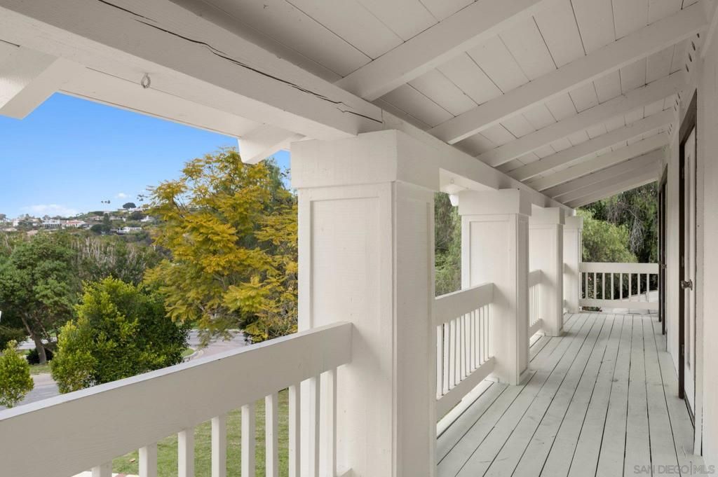 Image 49 of property listing at 2505 Hidden Valley Pl, La Jolla, CA 92037