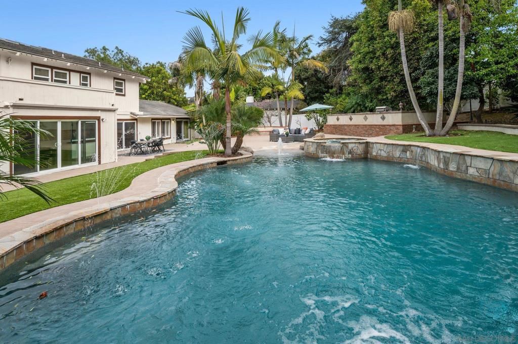 Image 51 of property listing at 2505 Hidden Valley Pl, La Jolla, CA 92037