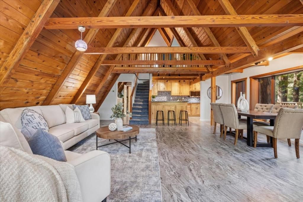 Image 11 of property listing at 18081 Redwood Drive, Los Gatos, CA 95033