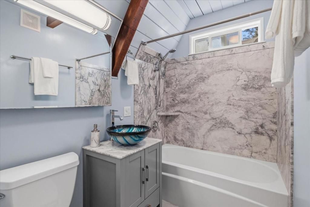 Image 24 of property listing at 18081 Redwood Drive, Los Gatos, CA 95033