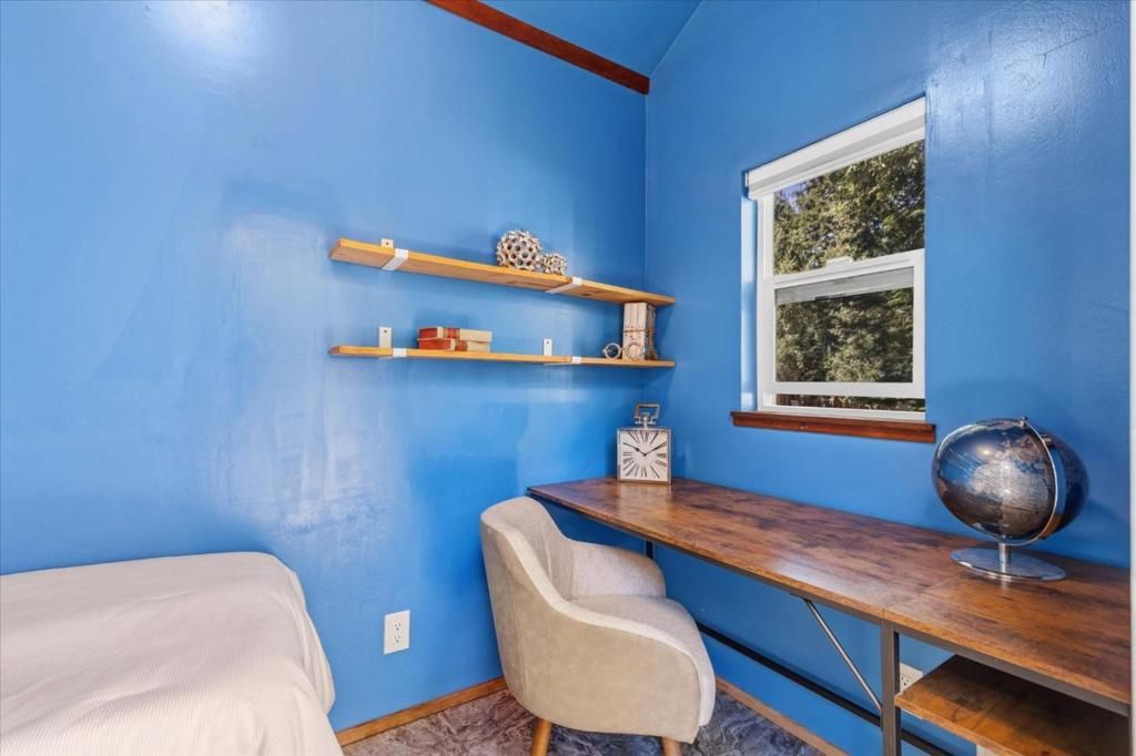 Image 40 of property listing at 18081 Redwood Drive, Los Gatos, CA 95033