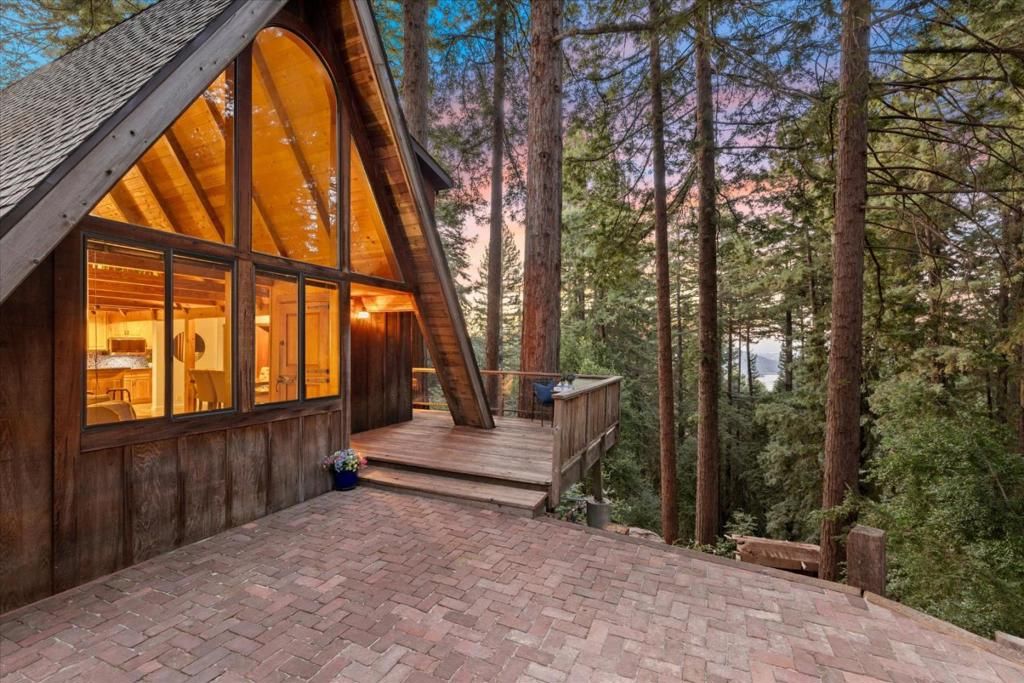 Image 51 of property listing at 18081 Redwood Drive, Los Gatos, CA 95033