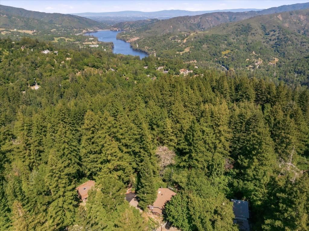 Image 55 of property listing at 18081 Redwood Drive, Los Gatos, CA 95033