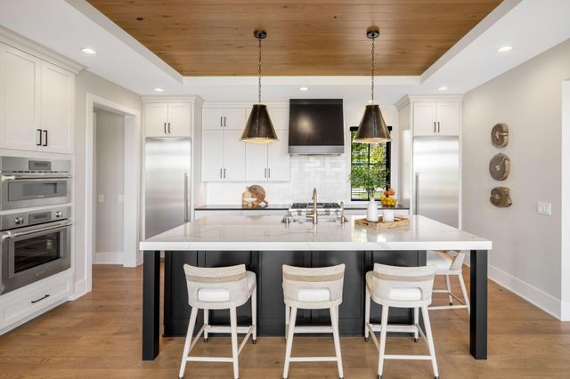 3752 Woodland Cove Parkway, Minnetrista, MN 55331