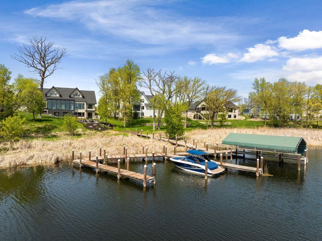 3752 Woodland Cove Parkway, Minnetrista, MN 55331