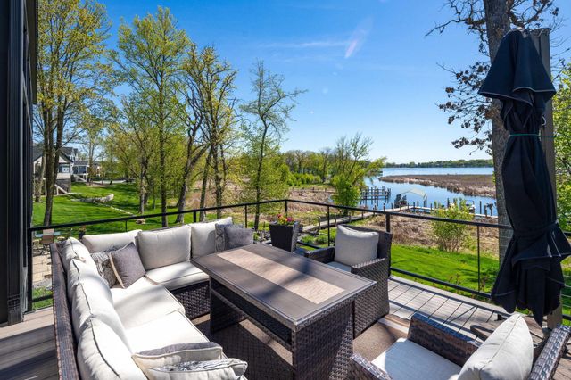 3752 Woodland Cove Parkway, Minnetrista, MN 55331