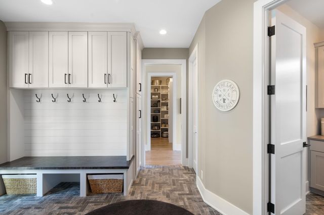 3752 Woodland Cove Parkway, Minnetrista, MN 55331