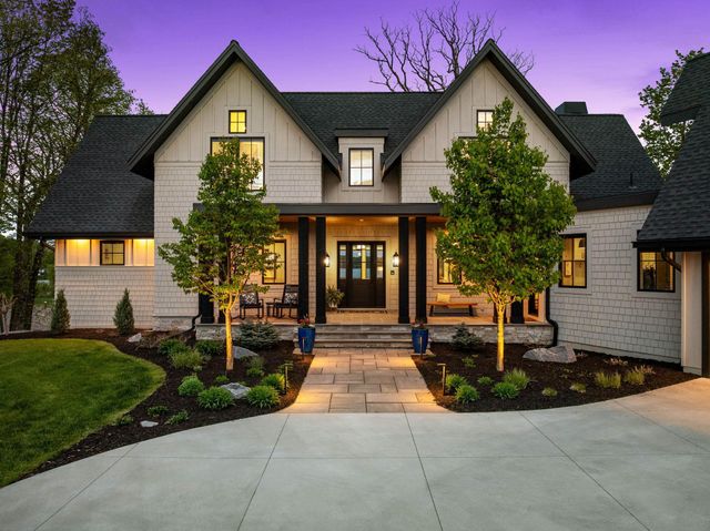 3752 Woodland Cove Parkway, Minnetrista, MN 55331