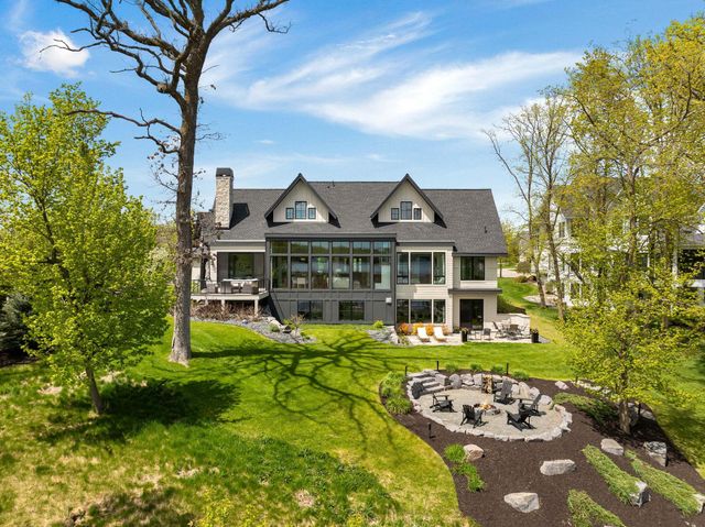 3752 Woodland Cove Parkway, Minnetrista, MN 55331
