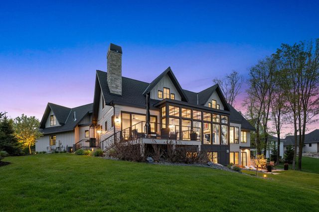 3752 Woodland Cove Parkway, Minnetrista, MN 55331