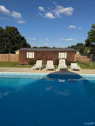 304 Hannah Avenue SE, Attalla, AL 35954