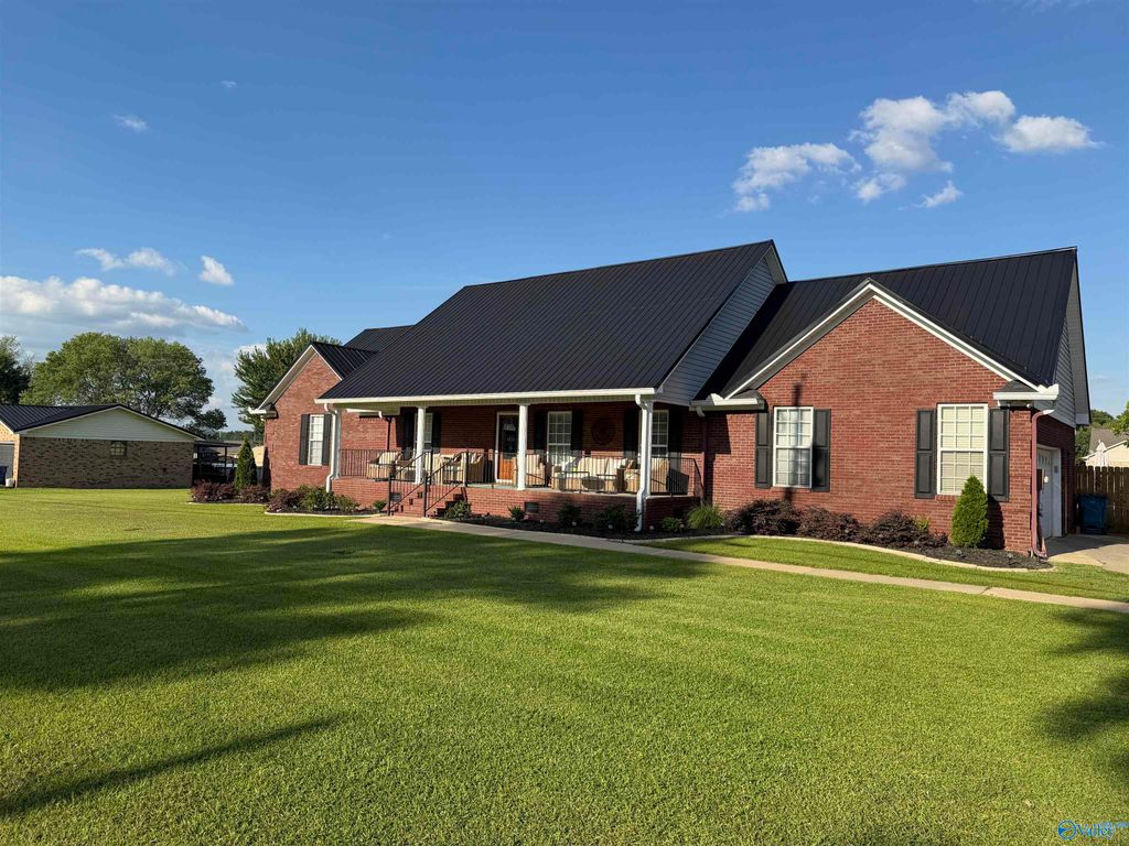 304 Hannah Avenue SE, Attalla, AL 35954