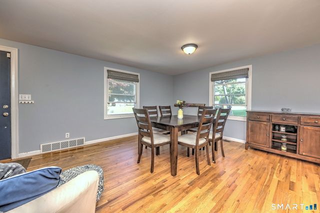 71 Canterbury Lane, Milford, CT 06460