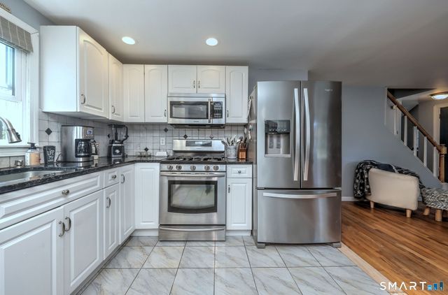 71 Canterbury Lane, Milford, CT 06460