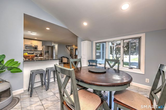 71 Canterbury Lane, Milford, CT 06460