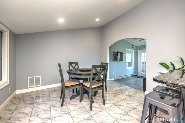 71 Canterbury Lane, Milford, CT 06460