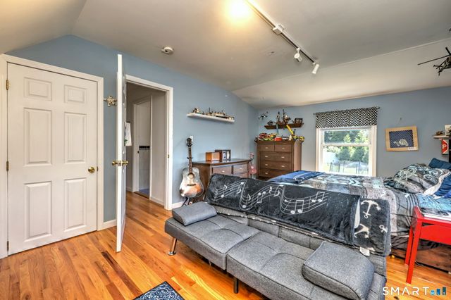 71 Canterbury Lane, Milford, CT 06460