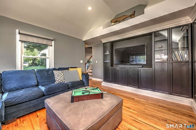 71 Canterbury Lane, Milford, CT 06460