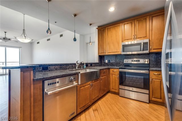 8255 Las Vegas Boulevard 1203, Las Vegas, NV 89123