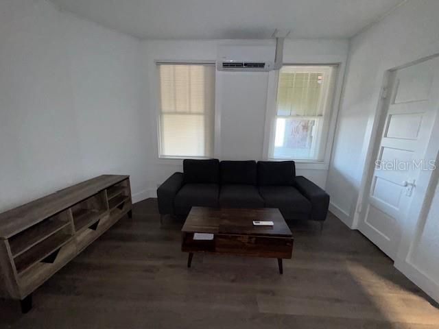 206 W MAIN APT 205 STREET, Leesburg, FL 34748