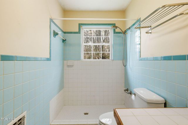 304 Reservoir Street, Bristol, VA 24201