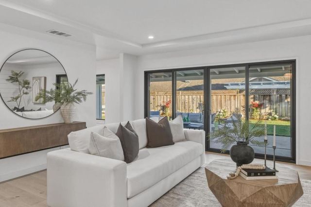 430 San Domingo Way, Los Altos, CA 94022