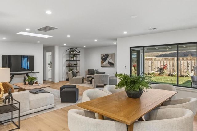 430 San Domingo Way, Los Altos, CA 94022