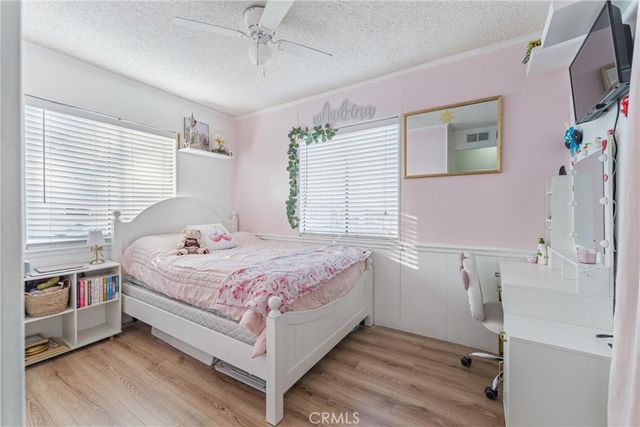 5711 Columbia Way 137, Quartz Hill, CA 93536