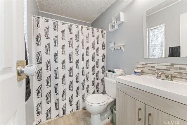 5711 Columbia Way 137, Quartz Hill, CA 93536