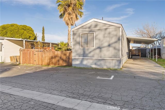 5711 Columbia Way 137, Quartz Hill, CA 93536