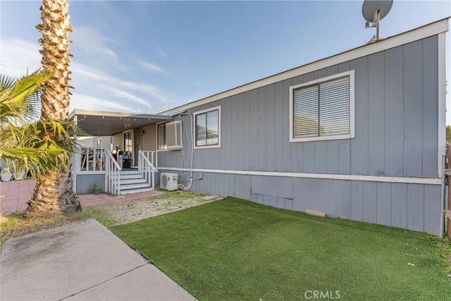 5711 Columbia Way 137, Quartz Hill, CA 93536