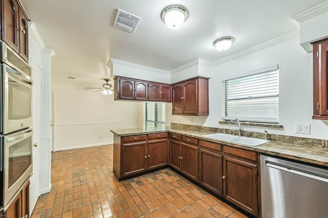 3111 Rockyridge Drive, Houston, TX 77063