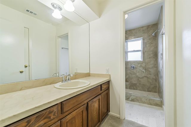 3111 Rockyridge Drive, Houston, TX 77063