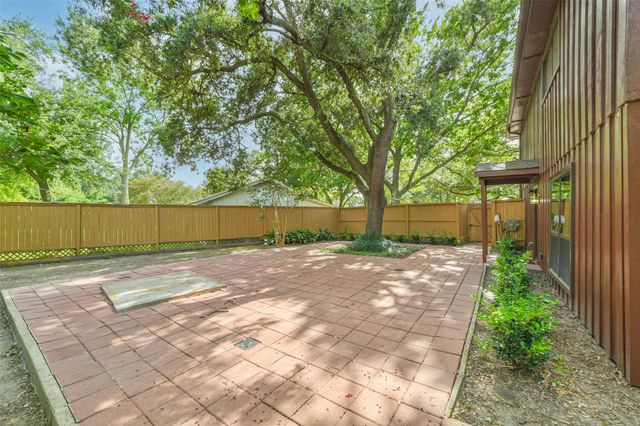 3111 Rockyridge Drive, Houston, TX 77063