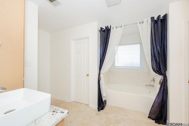 35983 Raleigh Dr, Denham Springs, LA 70706