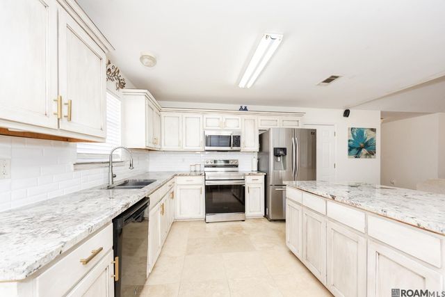 35983 Raleigh Dr, Denham Springs, LA 70706