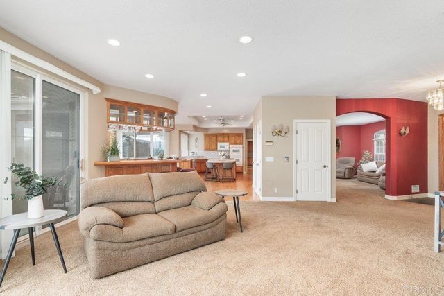 4327 Hollyhill Road, Vista, CA 92084