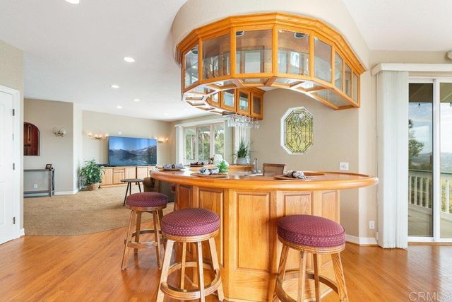 4327 Hollyhill Road, Vista, CA 92084